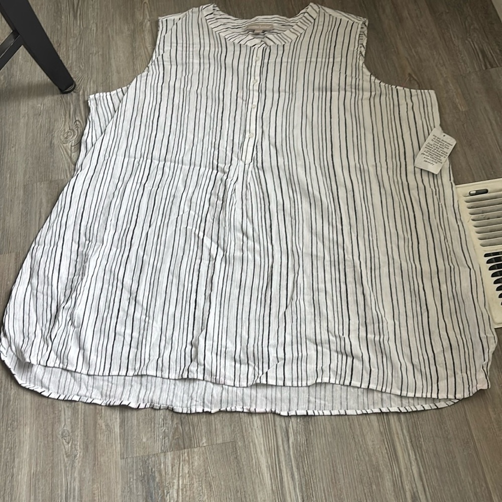 🍀Woman Within White Tank Top with Boxy Fit and Sleeveless Design